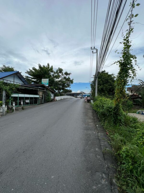 ขายที่ดินโฉนดครุฑแดง ติดถนนสุขสวัสดิ์ 66 12 ล้านบาท (รวมโอน) เหมาะสร้างอาคาร ร้านค้า พื้นที่ 200 ตร.วา